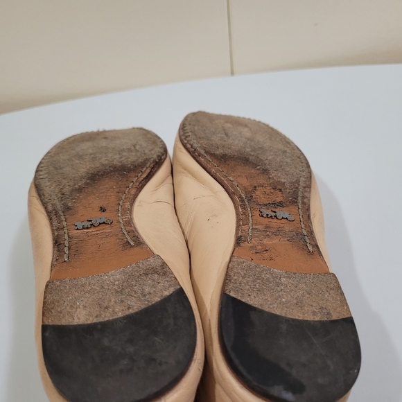 Coach Flat shoes sz 7 - Picture 7 of 10